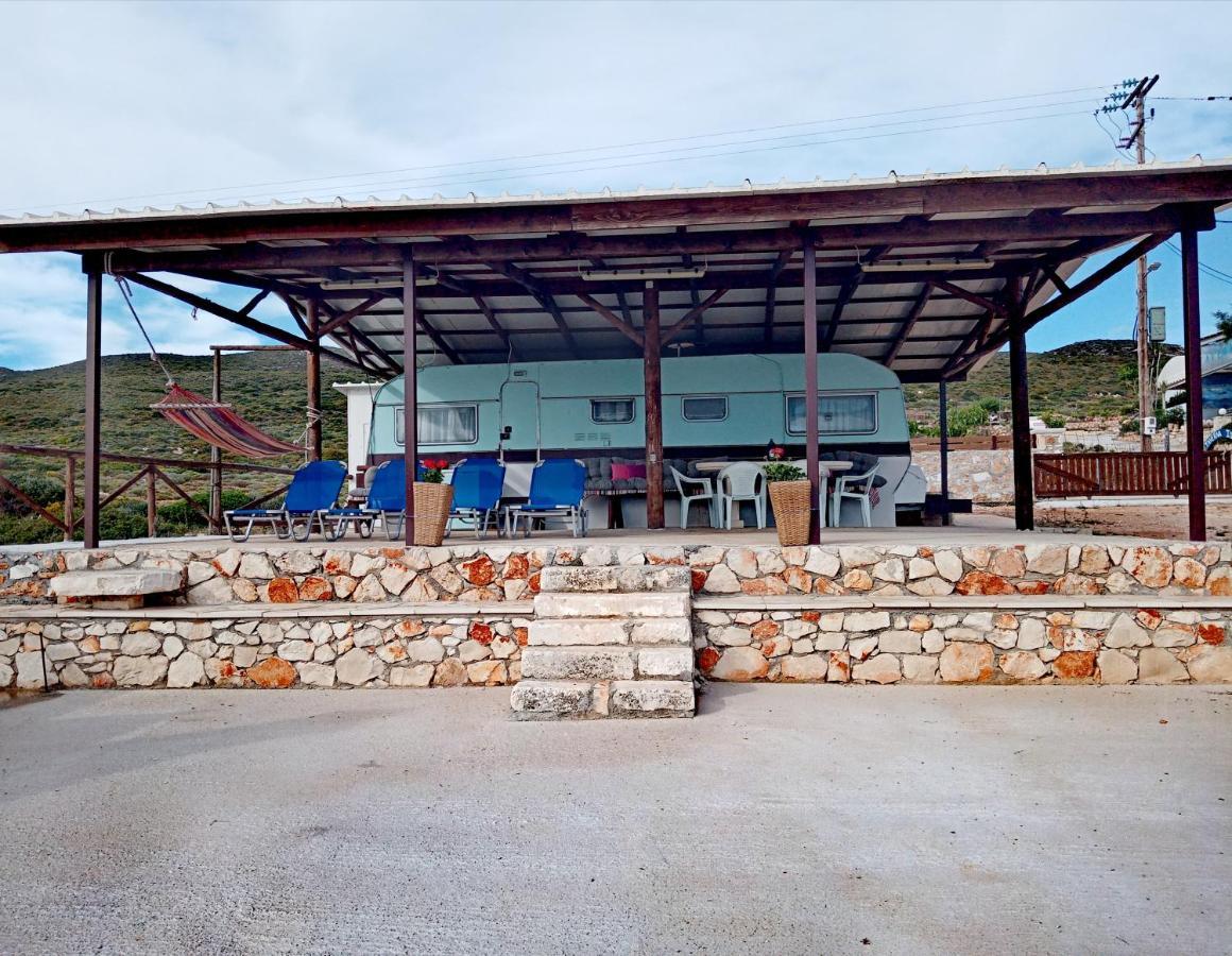 Caravan Fishing Spot Porto Roxa Agios Leon Екстер'єр фото